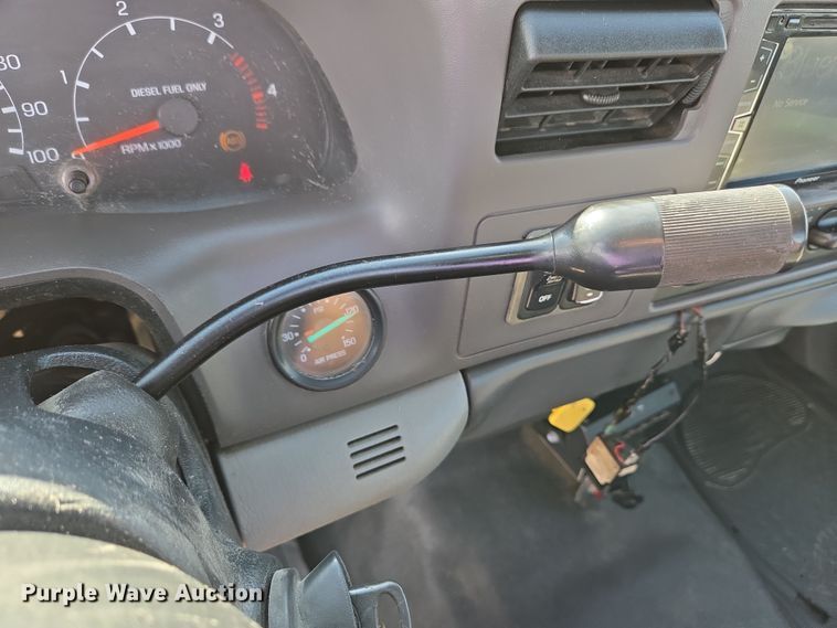 image for item EC4155 2005 Ford F650 Super Duty rollback truck