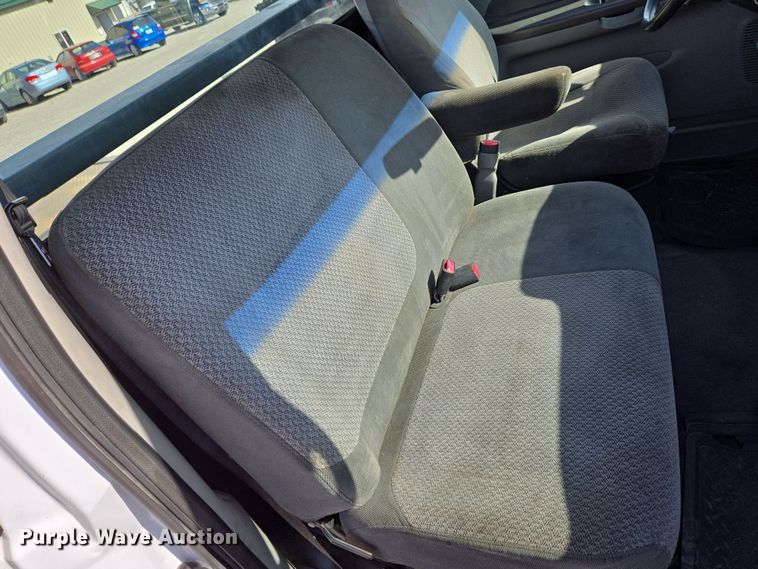 image for item EC4155 2005 Ford F650 Super Duty rollback truck