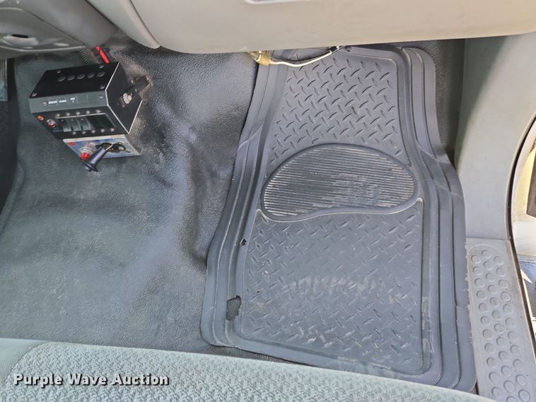 image for item EC4155 2005 Ford F650 Super Duty rollback truck