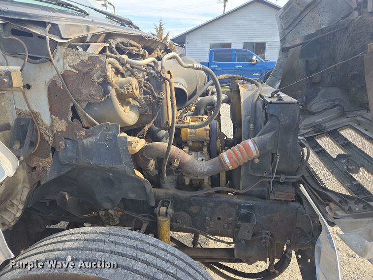 image for item EC4155 2005 Ford F650 Super Duty rollback truck