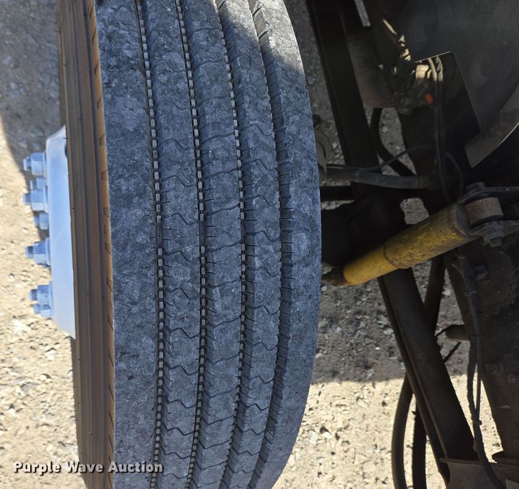 image for item EC4155 2005 Ford F650 Super Duty rollback truck