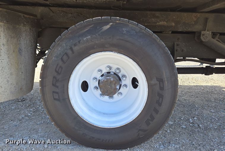 image for item EC4155 2005 Ford F650 Super Duty rollback truck