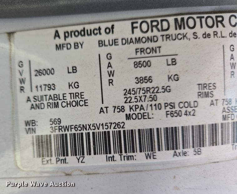 image for item EC4155 2005 Ford F650 Super Duty rollback truck