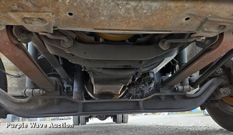 image for item EC4156 2004 Ford F650 Super Duty rollback truck