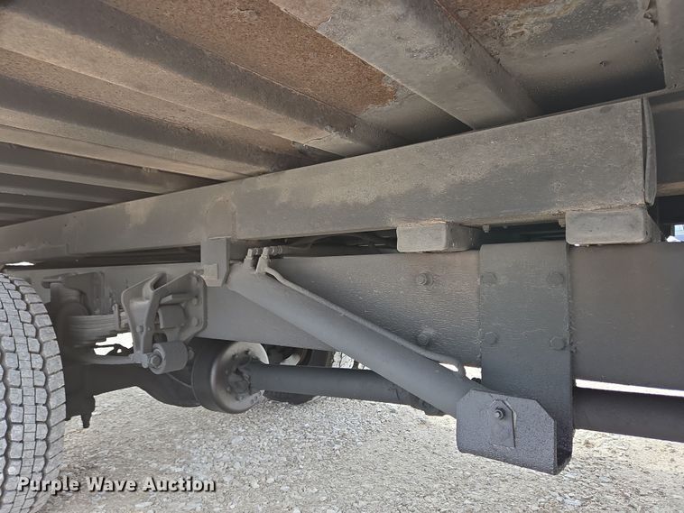 image for item EC4156 2004 Ford F650 Super Duty rollback truck