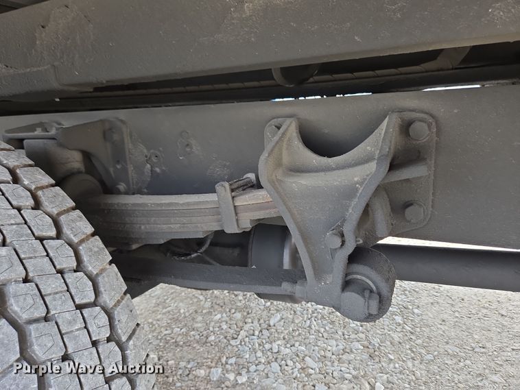 image for item EC4156 2004 Ford F650 Super Duty rollback truck