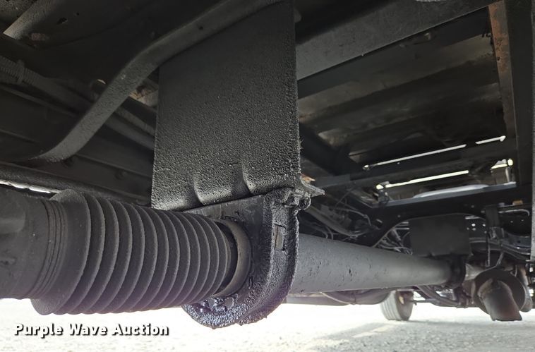 image for item EC4156 2004 Ford F650 Super Duty rollback truck