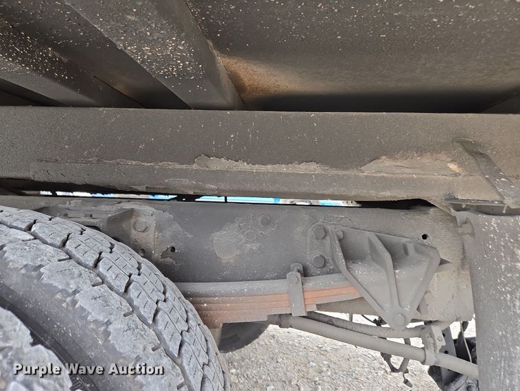 image for item EC4156 2004 Ford F650 Super Duty rollback truck