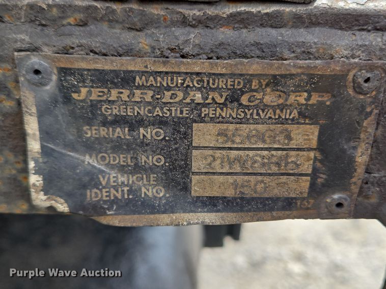 image for item EC4156 2004 Ford F650 Super Duty rollback truck