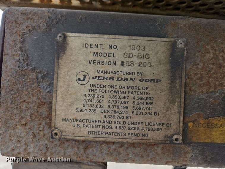 image for item EC4156 2004 Ford F650 Super Duty rollback truck