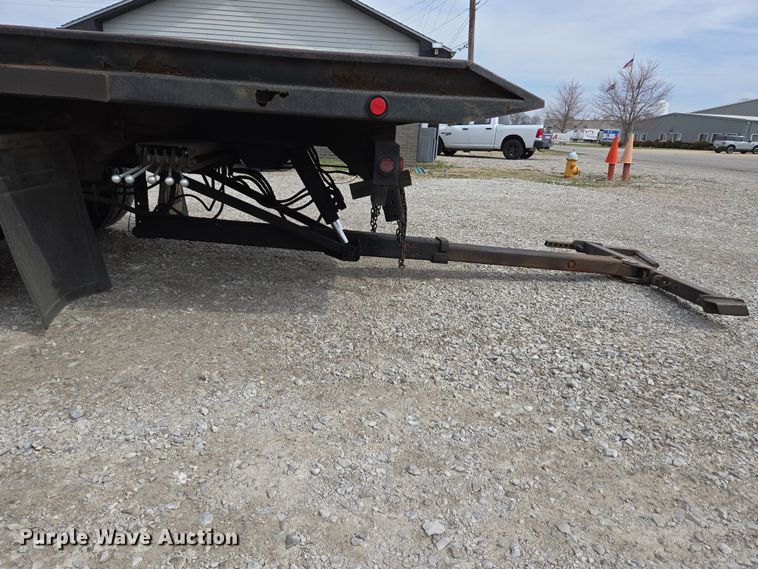 image for item EC4156 2004 Ford F650 Super Duty rollback truck