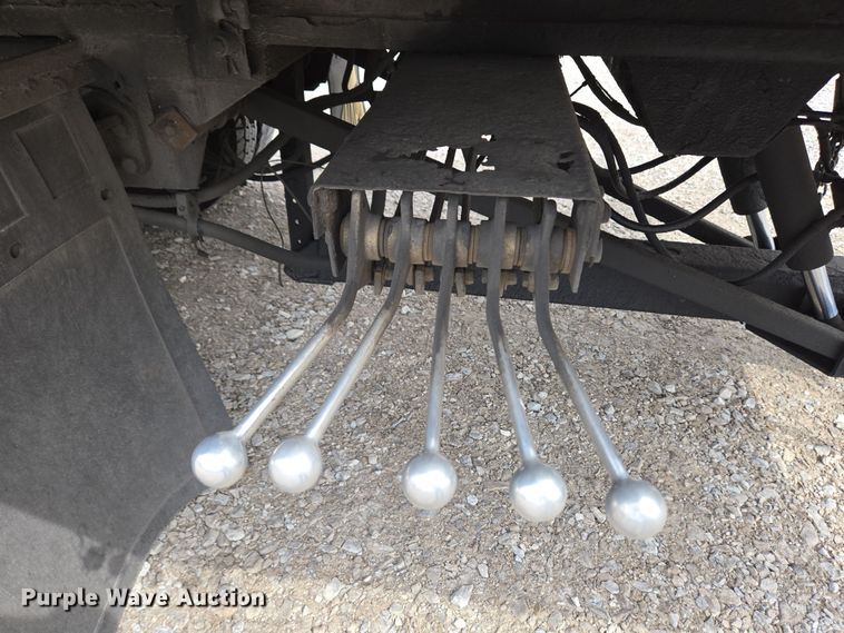 image for item EC4156 2004 Ford F650 Super Duty rollback truck