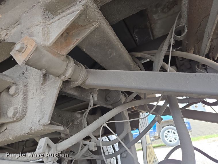 image for item EC4156 2004 Ford F650 Super Duty rollback truck