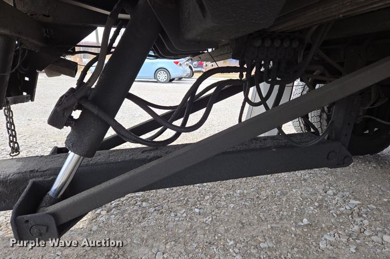 image for item EC4156 2004 Ford F650 Super Duty rollback truck