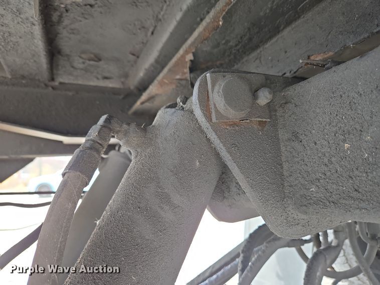 image for item EC4156 2004 Ford F650 Super Duty rollback truck