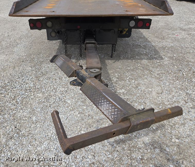 image for item EC4156 2004 Ford F650 Super Duty rollback truck