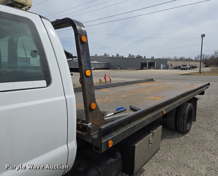 image for item EC4156 2004 Ford F650 Super Duty rollback truck