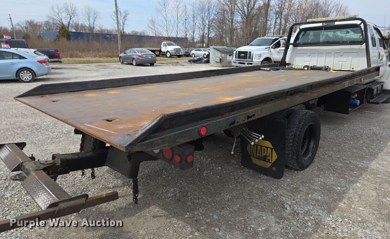 image for item EC4156 2004 Ford F650 Super Duty rollback truck