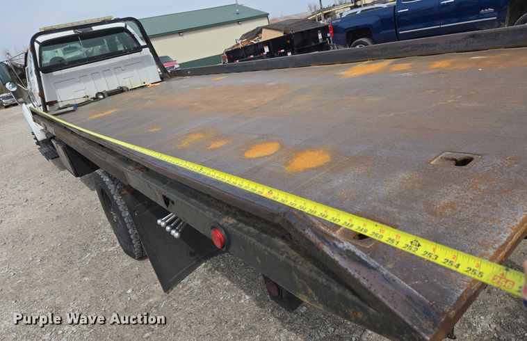 image for item EC4156 2004 Ford F650 Super Duty rollback truck