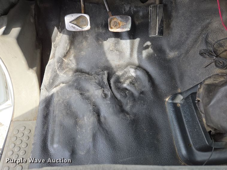 image for item EC4156 2004 Ford F650 Super Duty rollback truck