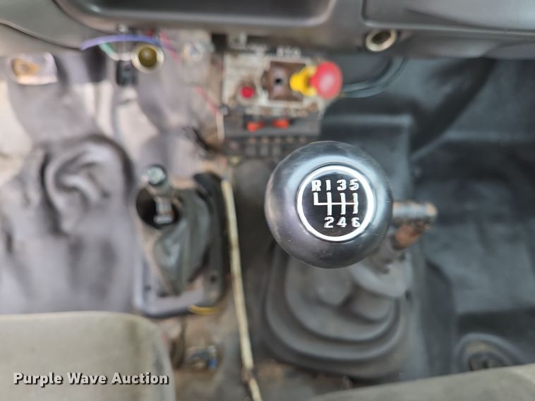 image for item EC4156 2004 Ford F650 Super Duty rollback truck