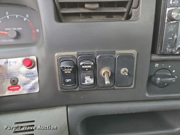 image for item EC4156 2004 Ford F650 Super Duty rollback truck