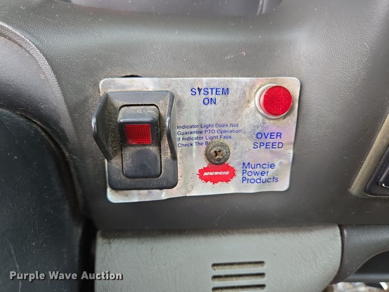 image for item EC4156 2004 Ford F650 Super Duty rollback truck