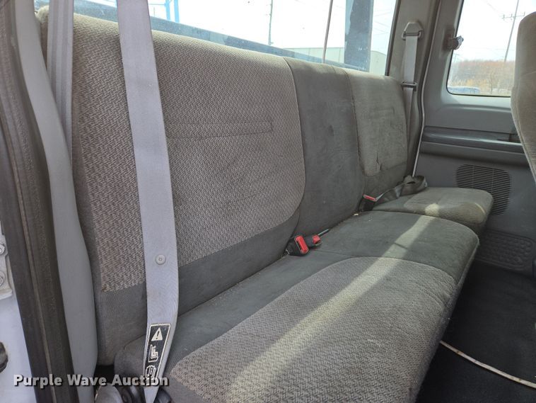 image for item EC4156 2004 Ford F650 Super Duty rollback truck