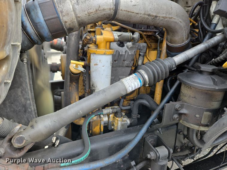 image for item EC4156 2004 Ford F650 Super Duty rollback truck