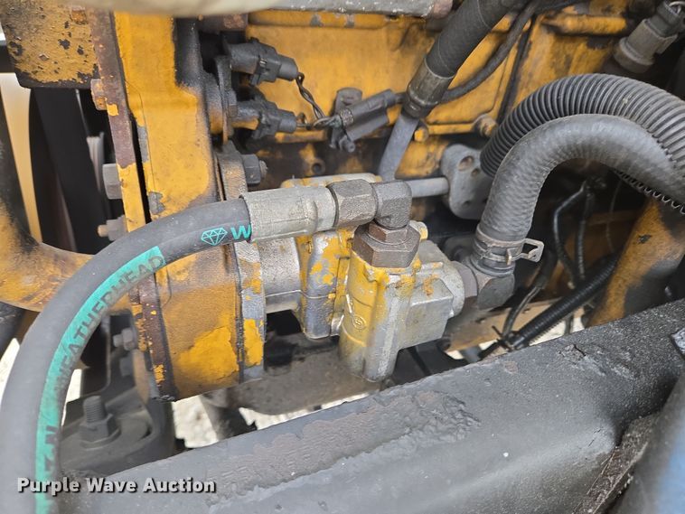 image for item EC4156 2004 Ford F650 Super Duty rollback truck