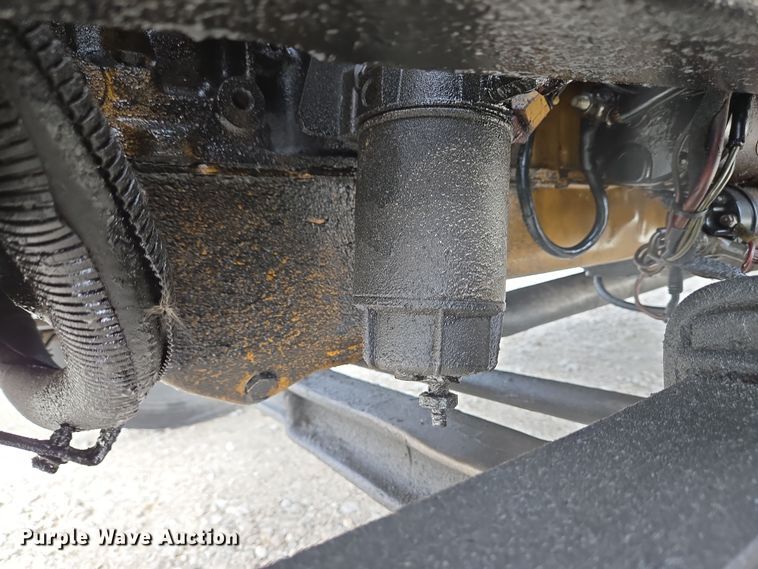 image for item EC4156 2004 Ford F650 Super Duty rollback truck