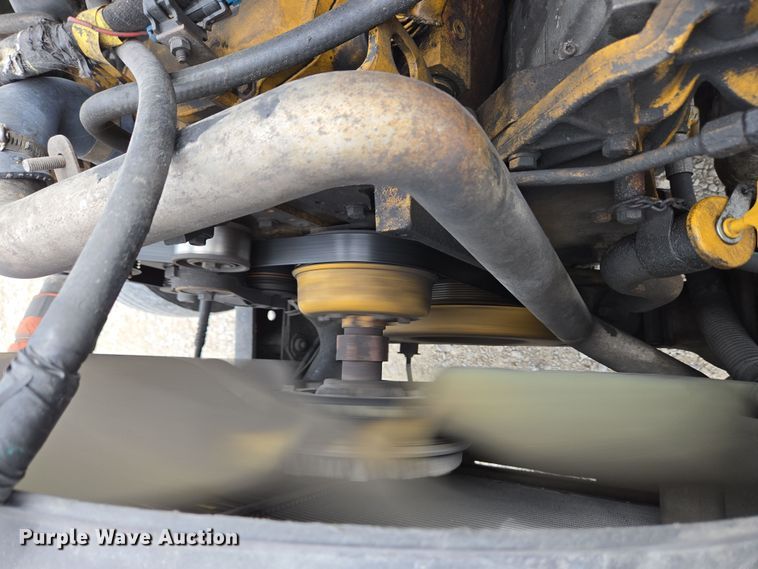 image for item EC4156 2004 Ford F650 Super Duty rollback truck