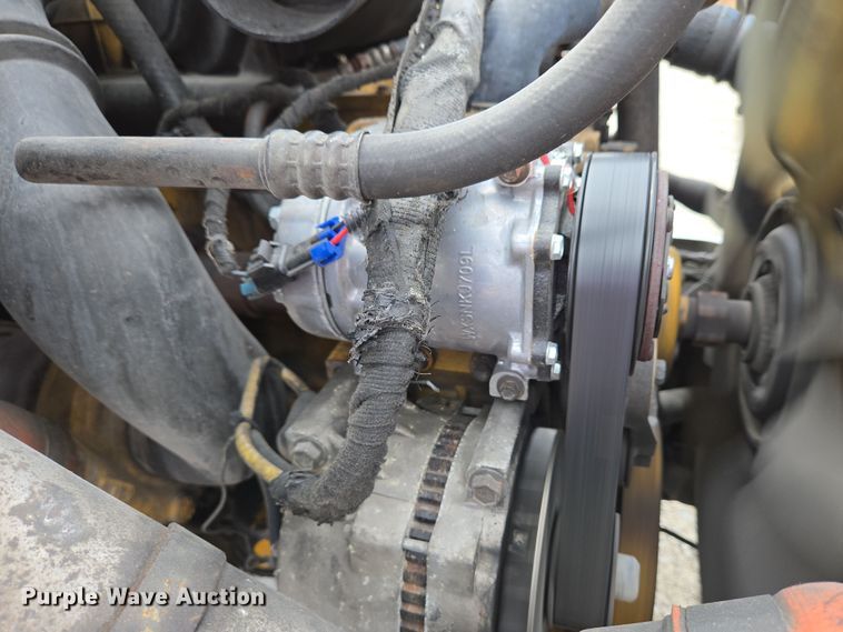 image for item EC4156 2004 Ford F650 Super Duty rollback truck