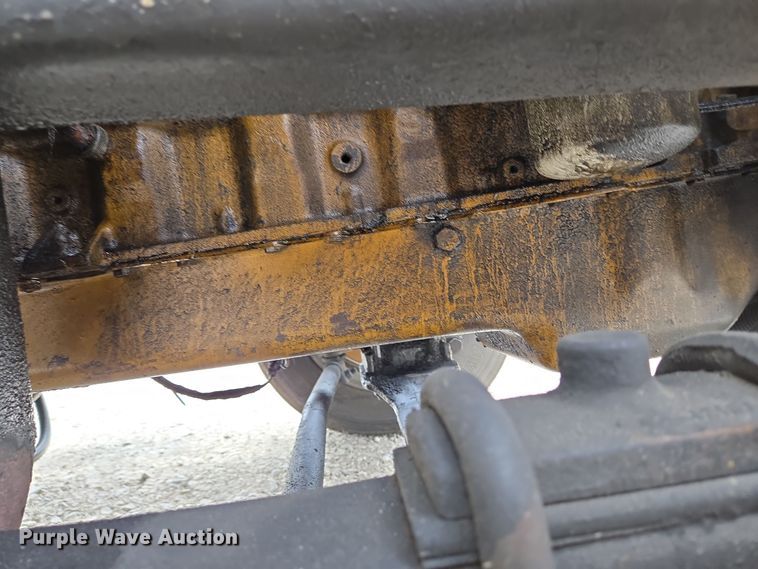 image for item EC4156 2004 Ford F650 Super Duty rollback truck