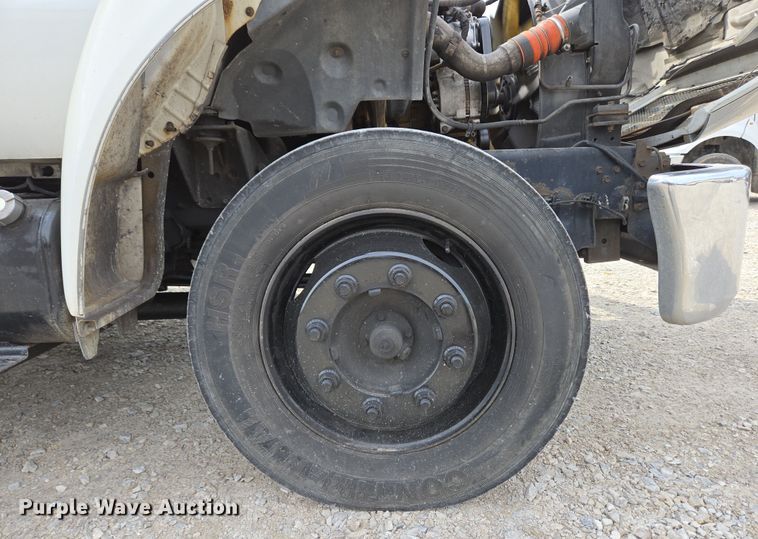 image for item EC4156 2004 Ford F650 Super Duty rollback truck