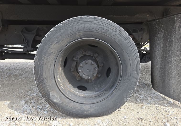 image for item EC4156 2004 Ford F650 Super Duty rollback truck