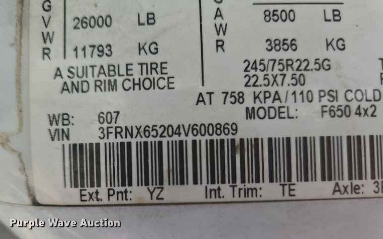 image for item EC4156 2004 Ford F650 Super Duty rollback truck