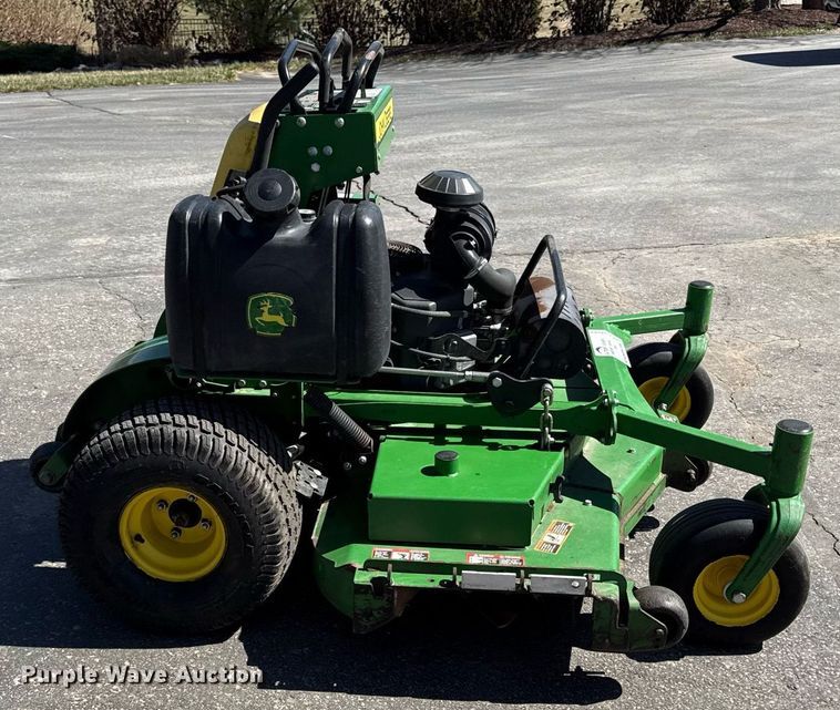 image for item ED4082 2017 John Deere 661R ZTR lawn mower