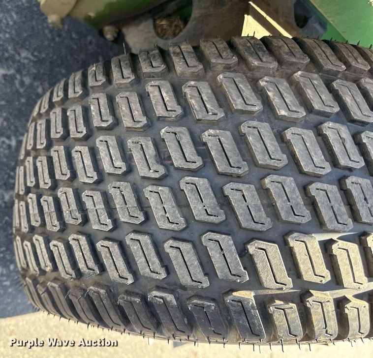 image for item ED4082 2017 John Deere 661R ZTR lawn mower