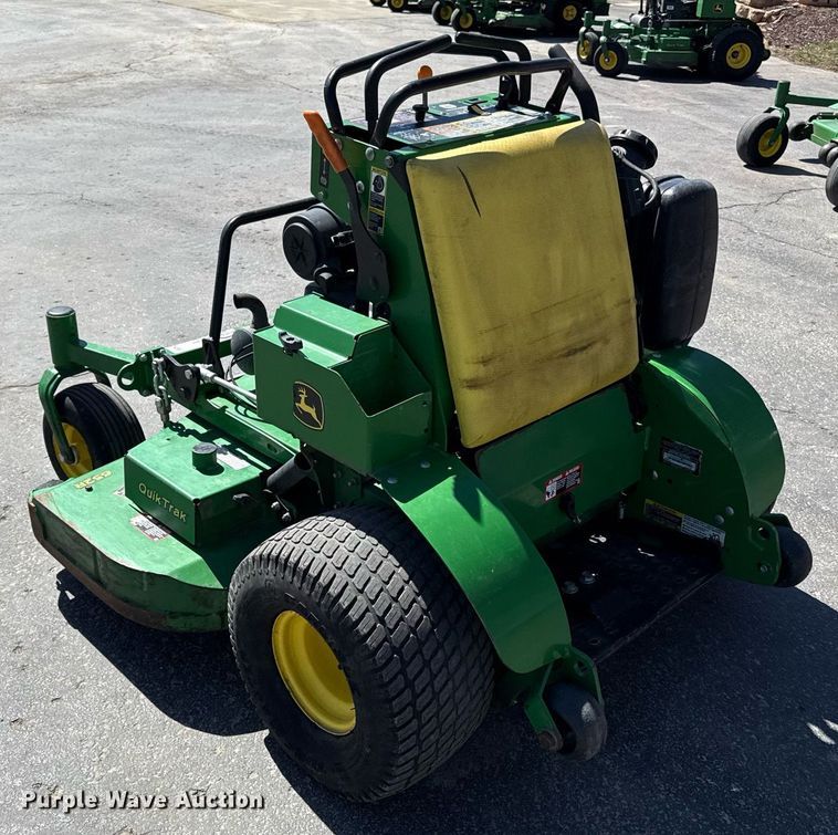 image for item ED4083 2019 John Deere 652R ZTR lawn mower