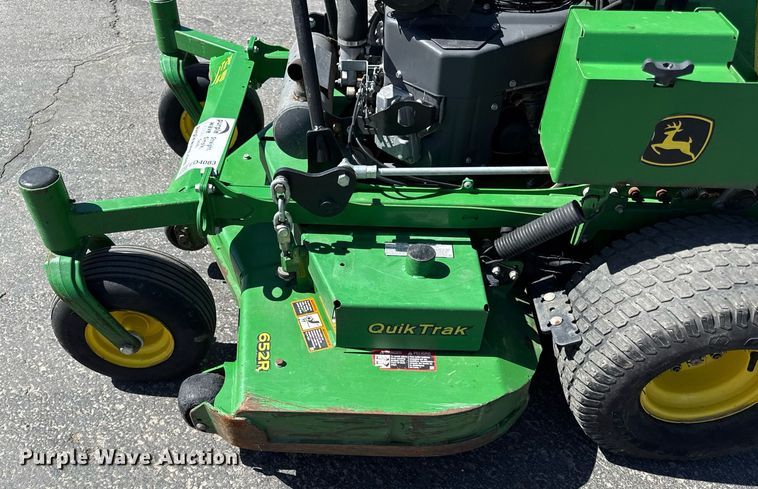 image for item ED4083 2019 John Deere 652R ZTR lawn mower