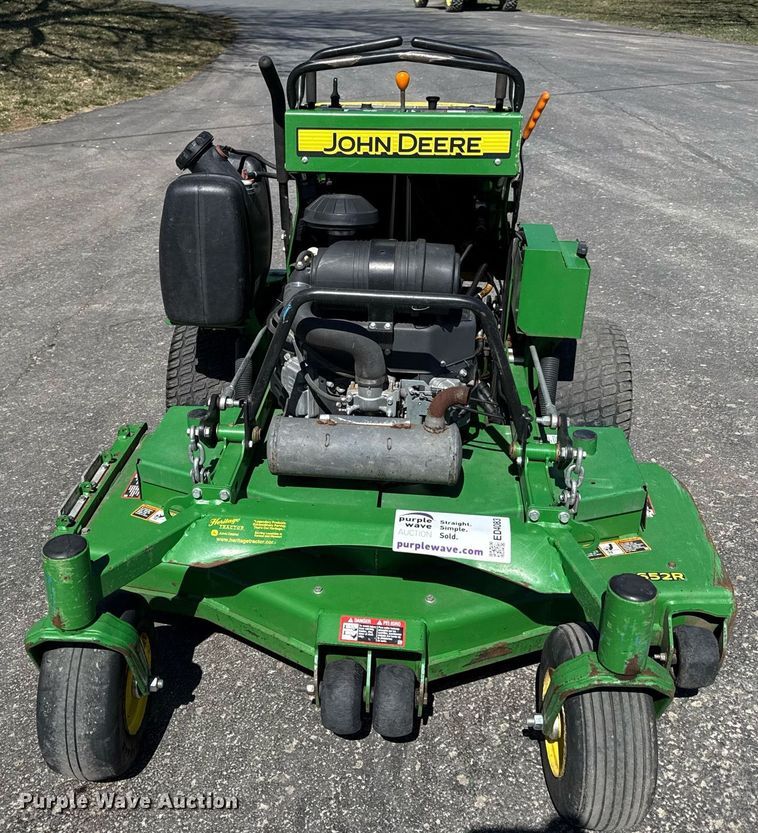 image for item ED4083 2019 John Deere 652R ZTR lawn mower