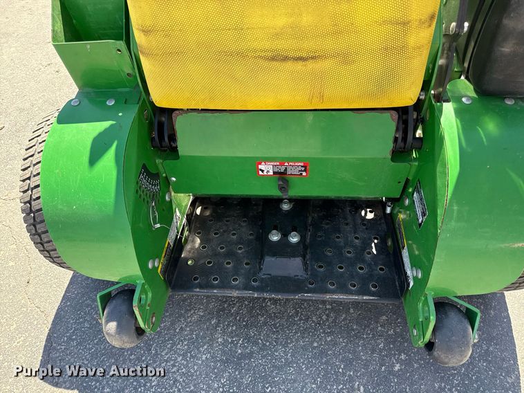 image for item ED4083 2019 John Deere 652R ZTR lawn mower