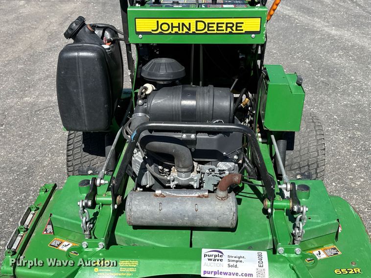 image for item ED4083 2019 John Deere 652R ZTR lawn mower