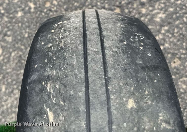 image for item ED4083 2019 John Deere 652R ZTR lawn mower