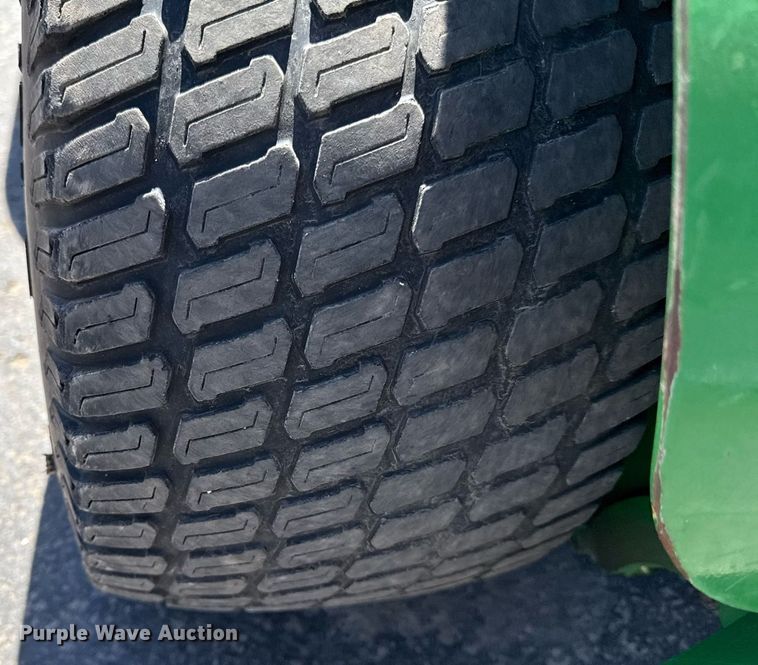 image for item ED4083 2019 John Deere 652R ZTR lawn mower