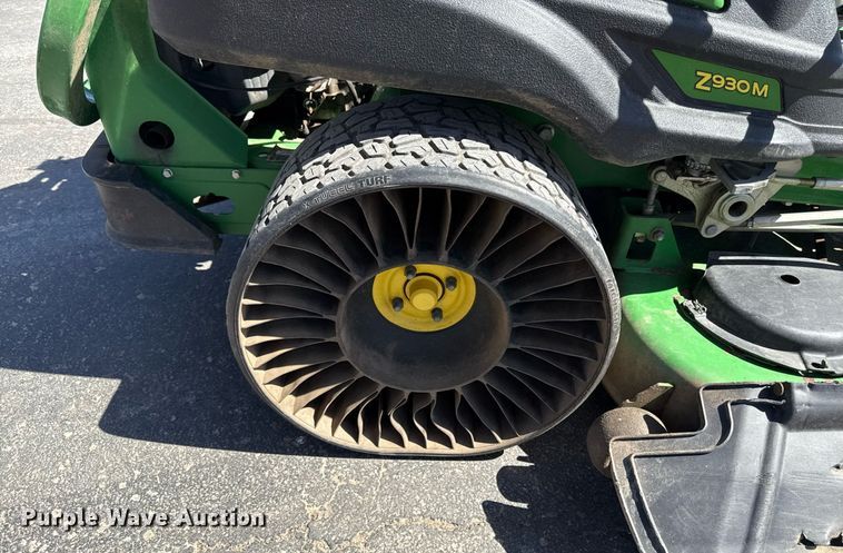 image for item ED4085 2013 John Deere Z930M ZTR lawn mower