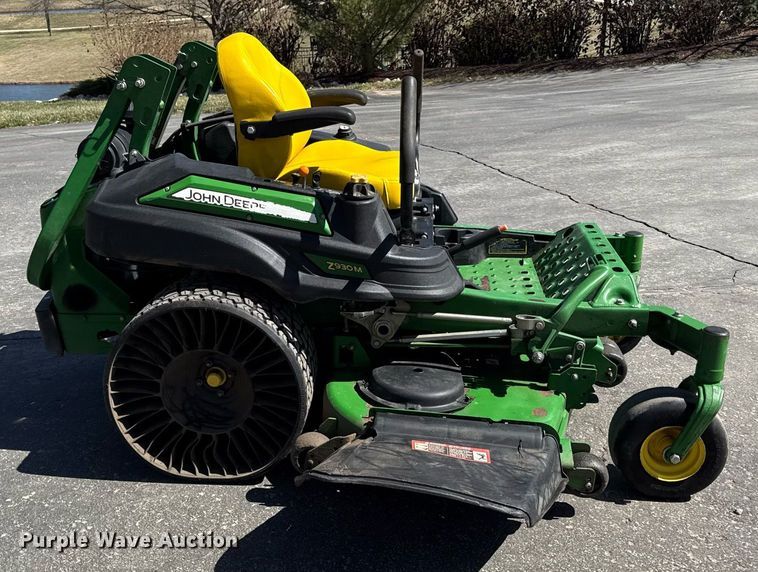 image for item ED4086 2016 John Deere Z930M ZTR lawn mower