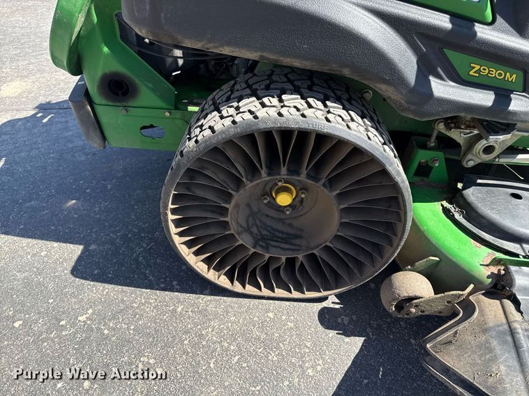 image for item ED4086 2016 John Deere Z930M ZTR lawn mower