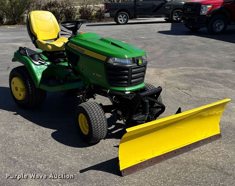 image for item ED4087 2013 John Deere X750 lawn mower
